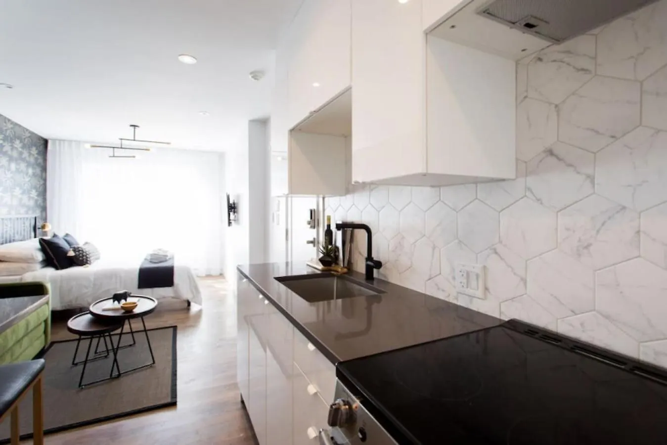 6768 - 202 Amazing Mini Studio With Full Kitchen By Denstays Montreal