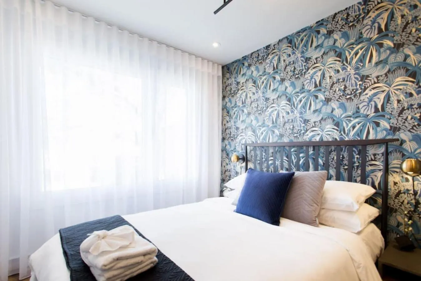 Apartment 6768 - 202 Amazing Mini Studio With Full Kitchen By Denstays Montreal